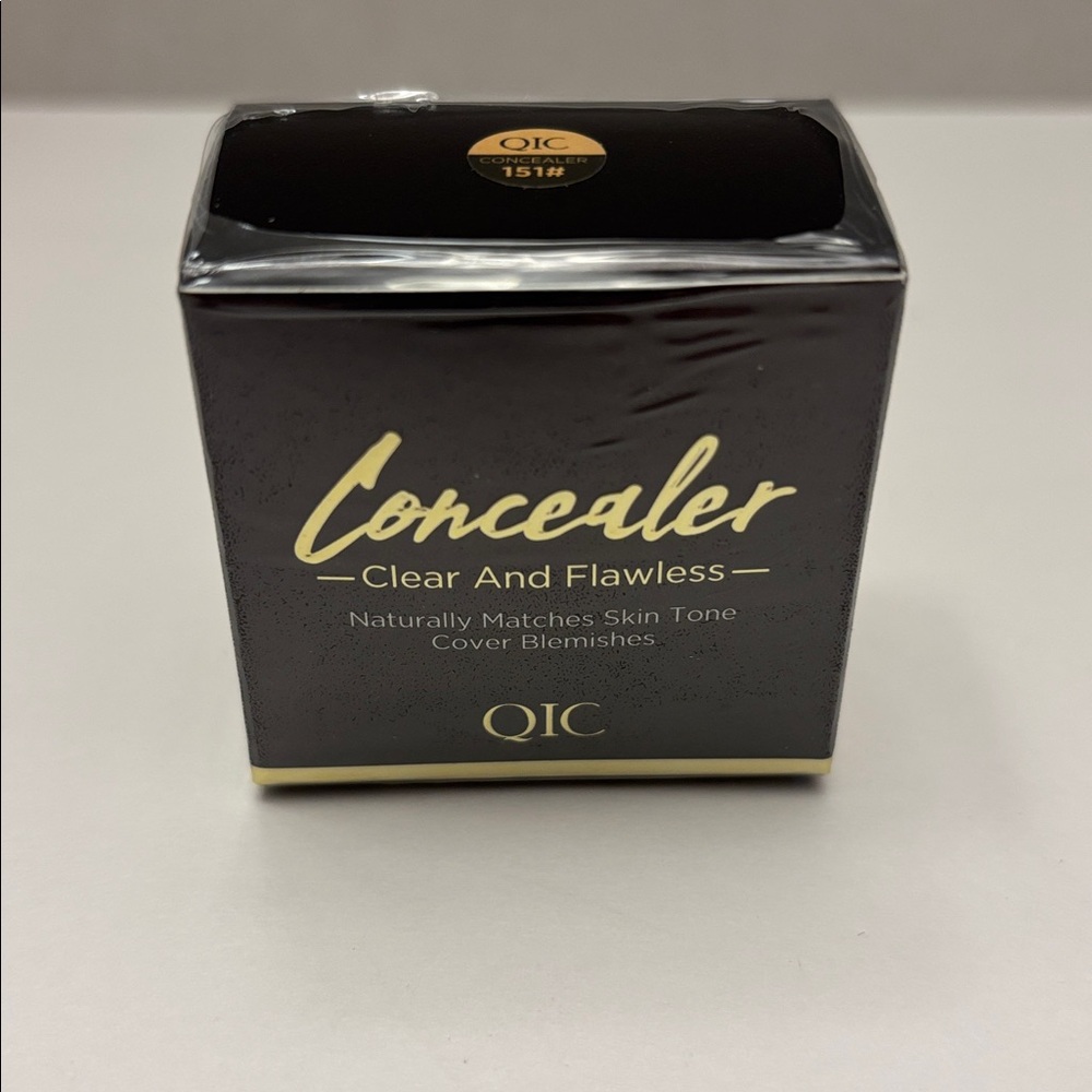 QIC Concealer Clear and Flawless #151